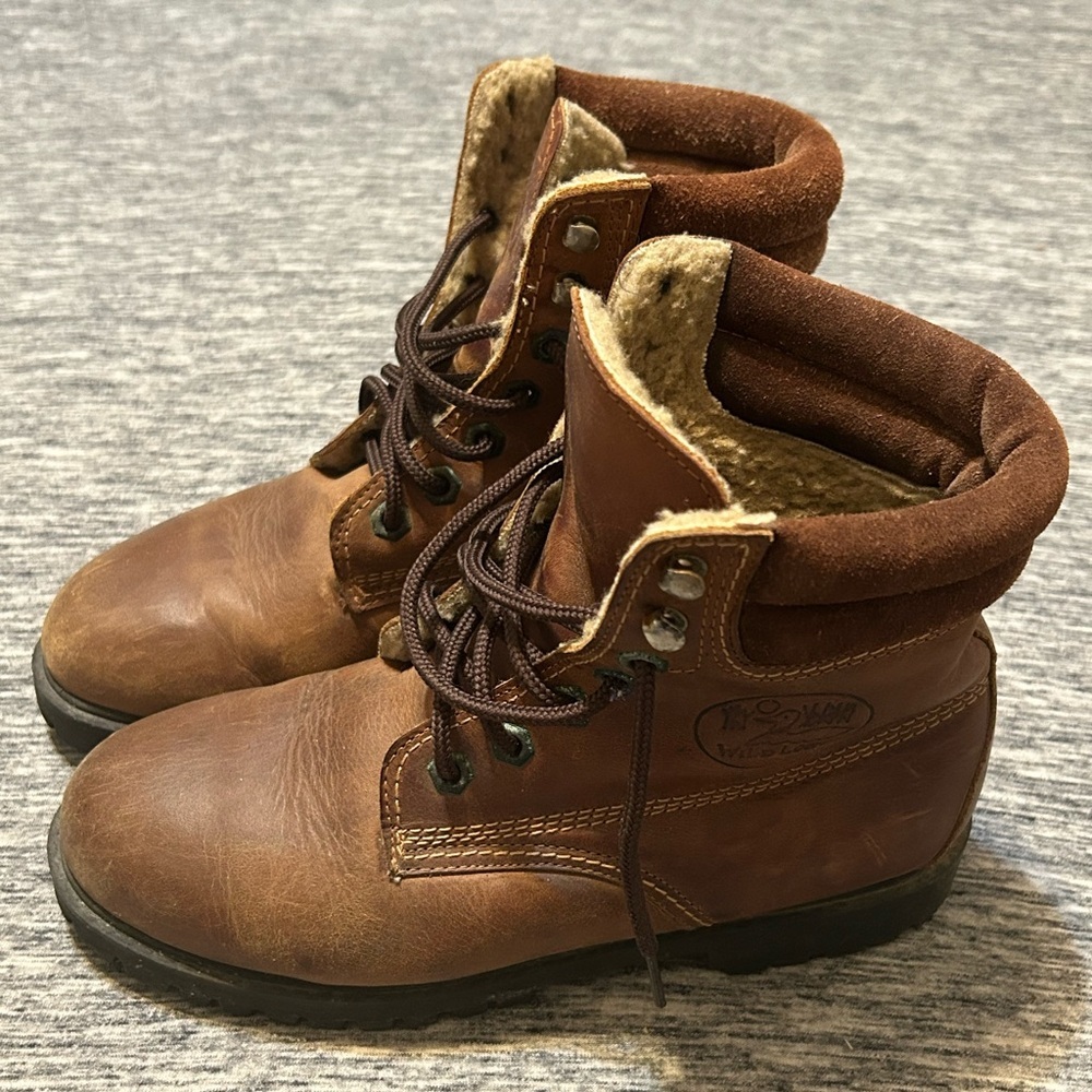 Wild Loon Ladies Lined Lace Up Leather Boots Size 7